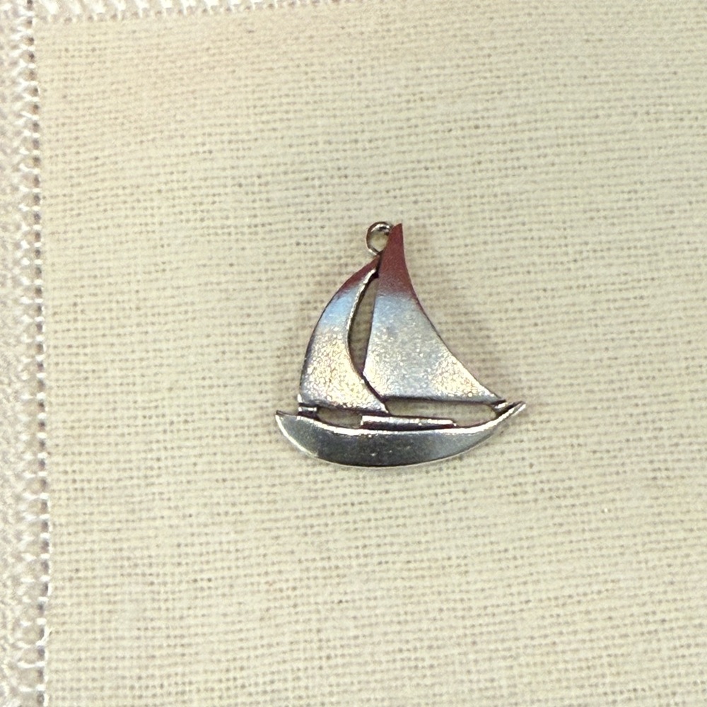Retired James Avery Sterling Silver Sailboat Charm